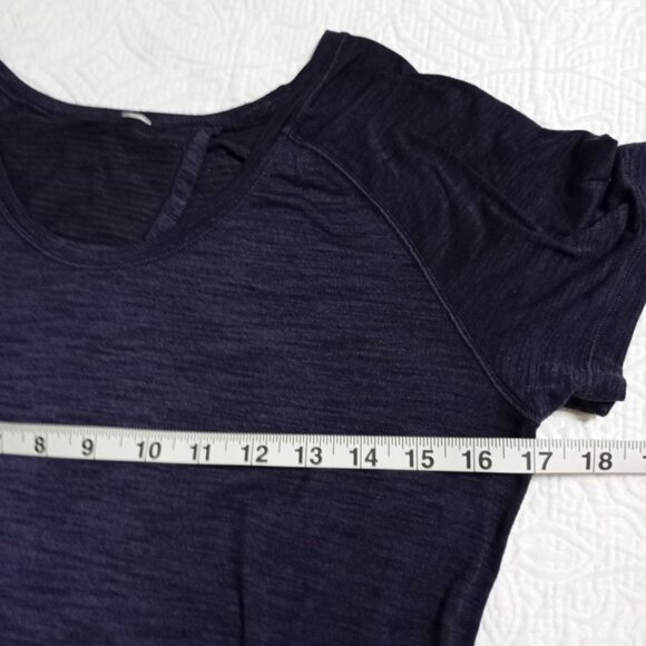 Lululemon Womens Purple Short Sleeve Lightweight Athletic Top - Picture 5 of 6